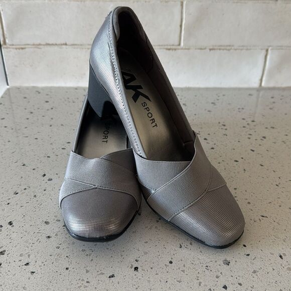 Anne Klein AK Sport Violetta Gray Coated Textile Block Heel Pumps Shoes Size 8M - Picture 12 of 12